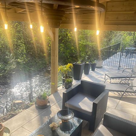 Riverside 2 Bedroom Townhouse With Car Charger Abergavenny Dış mekan fotoğraf