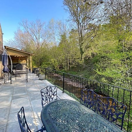 Riverside 2 Bedroom Townhouse With Car Charger Abergavenny Dış mekan fotoğraf