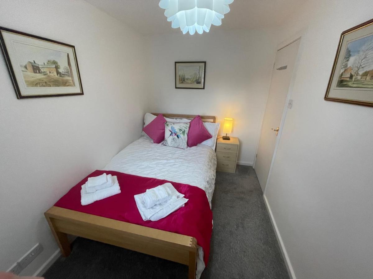 Riverside 2 Bedroom Townhouse With Car Charger Abergavenny Dış mekan fotoğraf