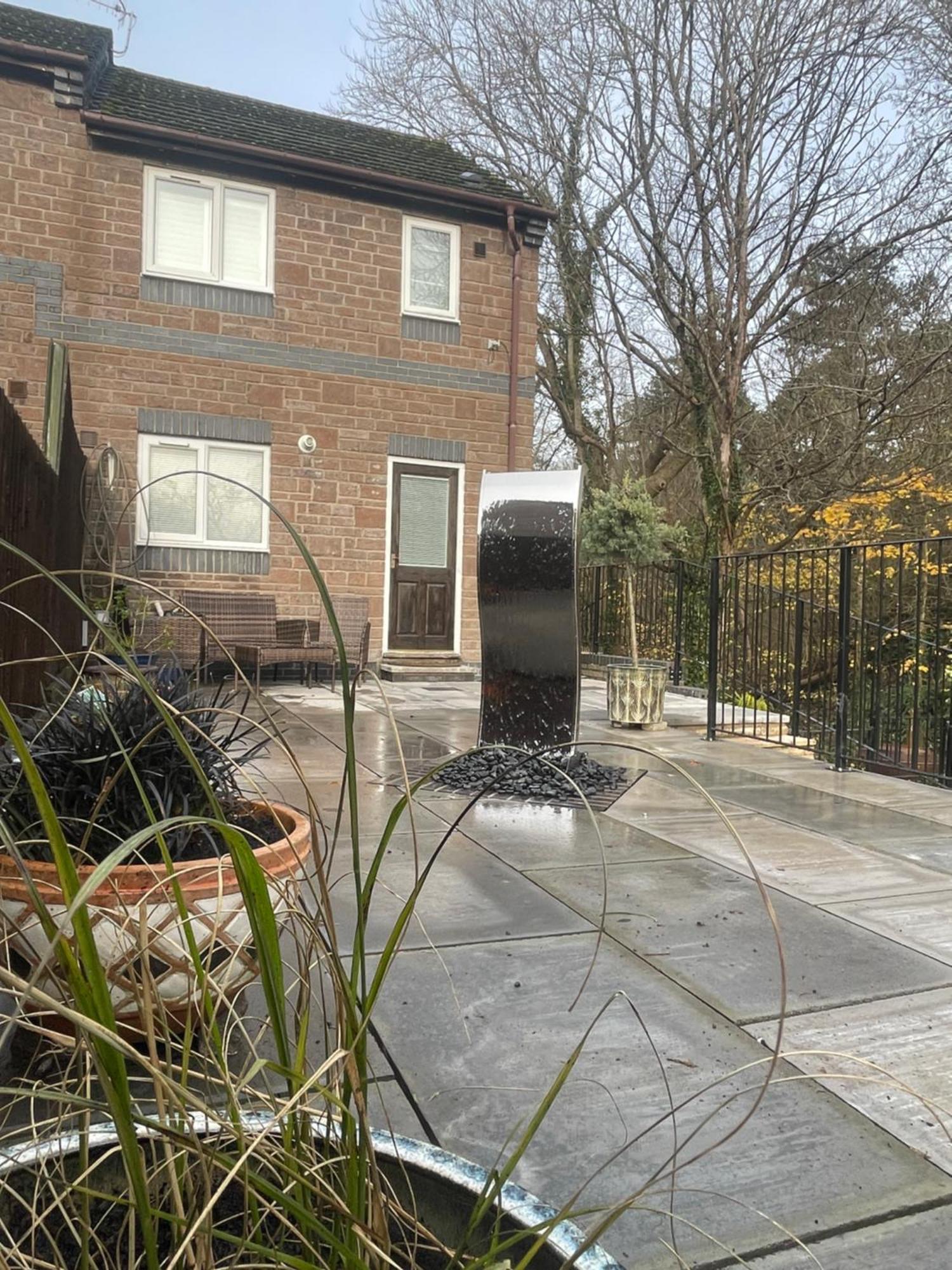Riverside 2 Bedroom Townhouse With Car Charger Abergavenny Dış mekan fotoğraf